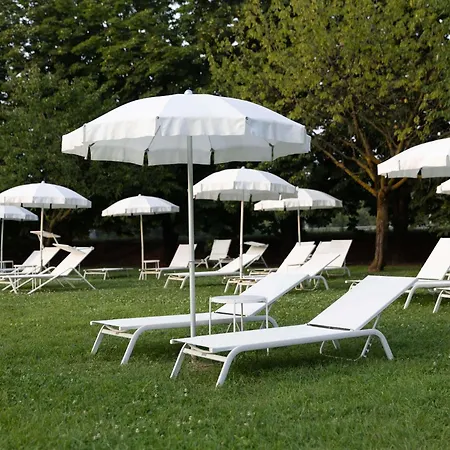 Novotel Linate Aeroporto Szálloda Milánó